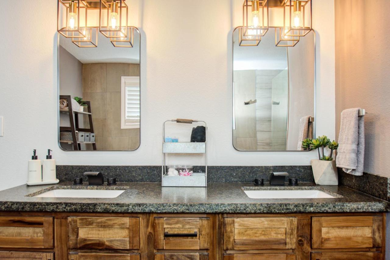 The Gated Modern Home Near Nrg And Medical Center Houston Exterior foto